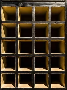 Винный шкаф гуй-гао-цзя черного цвета