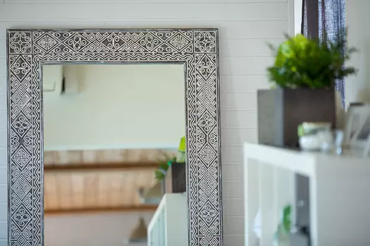 Зеркало в раме Papua Large Beech