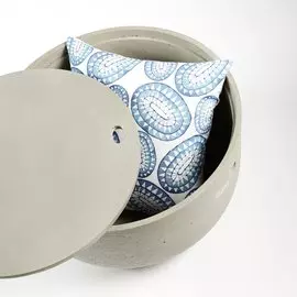 Журнальный стол Rhette серого цвета