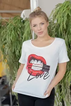 Футболка трикотажная Варя (губы)
