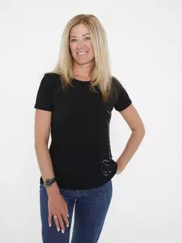 Футболка вискозная Ирма (черная)