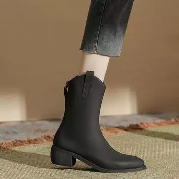 050-5 New Martin boots women s high heels autumn and winter thick heels pointed short boots thin Chelsea boots thin 34