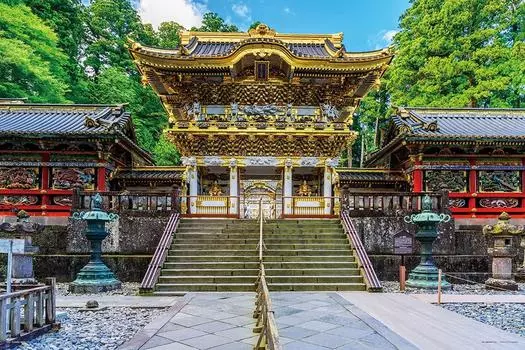 1000 Piece Jigsaw Puzzle Golden Shrine and Temple Toshogu Yomeimon (Tochigi) (50x75cm) 10-1430