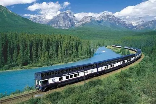 1000 Pieces Puzzle Master Rocky Manoutenia Running in Banff National Park Aim! (50x75cm)