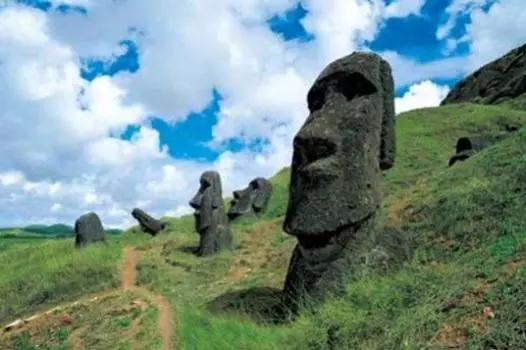 1000 pieces Rapa Nui National Park-Chile (50x75cm)