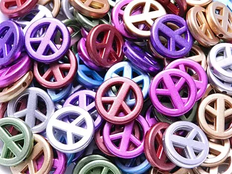 100 шт. Металлические акриловые бусины в форме знака мира, смешанный ассортимент, 19 мм, разделитель мира, ремесло, товары для рукоделия, ювелирные изделия, аксессуары ручной работы, детали Huey