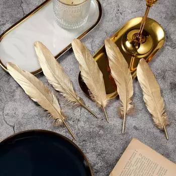 100 шт. золотистых перьев, пропитанных мягкими, цветными, без запаха, безопасными, для изготовления ловцов снов, рождественских, пасхальных, свадебных, вечерние украшения, сделай сам, поделки золотистый