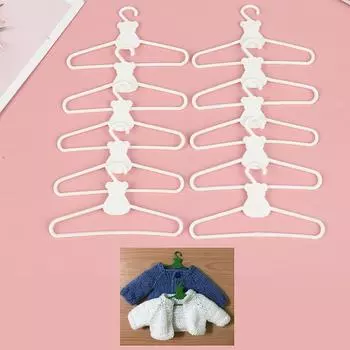 10 мини-вешалок, белое пальто, платье, кукольные пластиковые вешалки-клипсы для кукольного гардероба