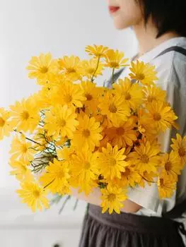 10 шт. гербера маленькая ромашка космос высококачественный искусственный цветок маленькая дикая хризантема искусственная ромашка для домашнего декора стола жёлтый