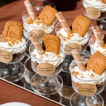 10 шт. Элегантные пластиковые стаканчики для мусса, контейнеры для еды, одноразовые стаканчики для десерта, сувениры для вечеринок 10pcs