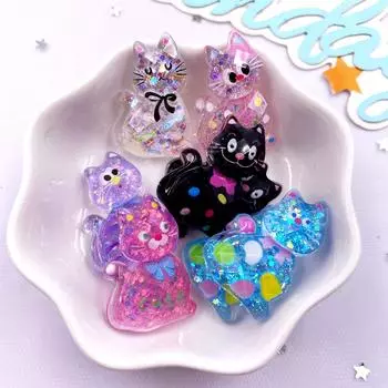 10 шт. кавайные фигурки кошек из смолы цвета конфет, мультяшные фигурки с бантом, плоская задняя часть, альбом для самостоятельного изготовления, домашний декор, ремесла, аксессуары
