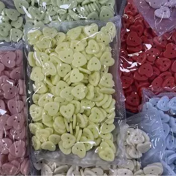 10 шт. Красивые керамические пуговицы, прочные, гладкие, керамические, в форме сердца, с 2 отверстиями, швейные принадлежности 12mm чёрный