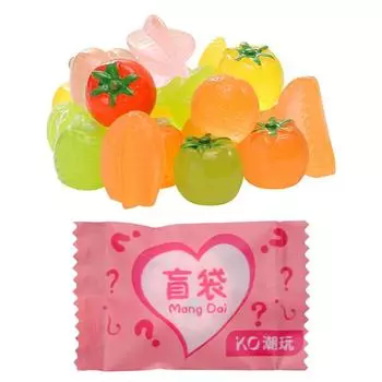 10 шт. Милые фигурки из смолы Мини светящиеся в темноте Модели Украшения Игрушки Сюрприз-пакет Куклы для детей Подарки A1