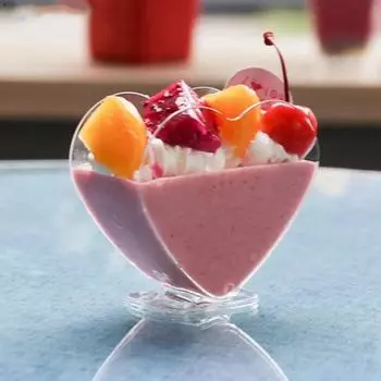 10 шт. Мини-чашечки для мусса Пластиковые чашечки для тирамису в форме сердца Десертные чашечки для мороженого 10PCS