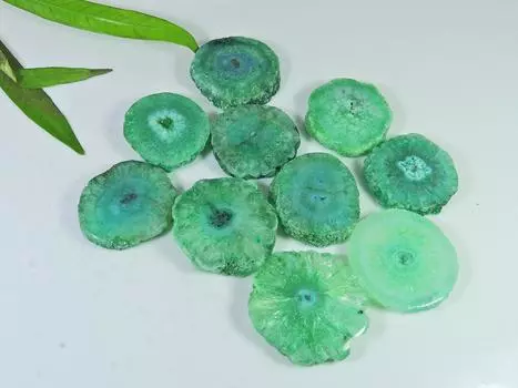 10 шт. Зеленый солнечный друзовый агат жеодовый кабошон россыпью драгоценных камней лот 424 карата RQ-2664