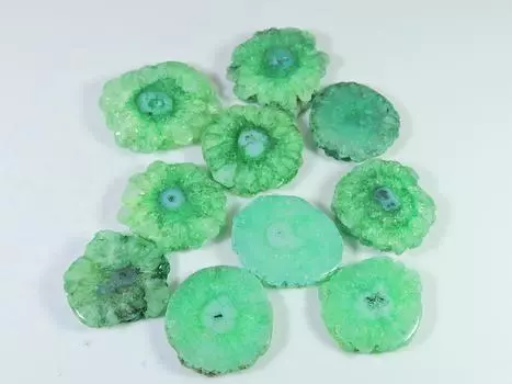 10 шт. Зеленый солнечный друзовый агат жеодовый кабошон россыпью драгоценных камней 355 карат RQ-2688