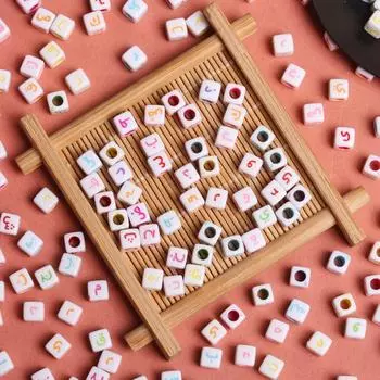 120 шт. 5,5 мм*3,5 мм буквы разделительные бусины ожерелье арабские бусины акриловые свободные квадратные бусины смешанные ювелирные изделия для изготовления браслетов своими руками принадлежности White/Black