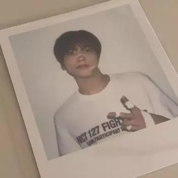 127 Season s Greetings Haechan Polaroid