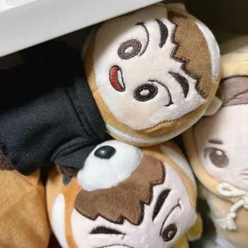 13 кукол Exo в партии