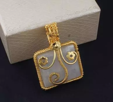 14kt позолоченная проволока, обернутая радугой, лунный камень, свадебное ожерелье, кулон для женщин, прямоугольный камень ручной работы, золотой кулон, подарки, идея, ювелирные изделия