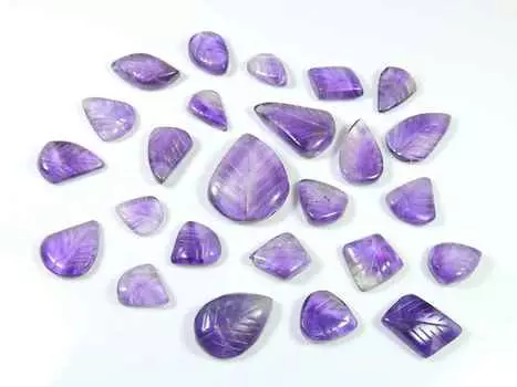 150 карат. Натуральный резной лист фиолетовый амфис 25 шт россыпью драгоценных камней лот 13-23 мм RQ-1655