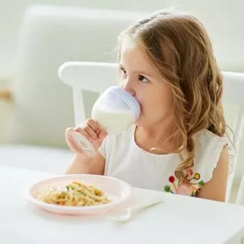 150 мл Детская винная кружка с удобной ручкой, силиконовой крышкой, бокалом для вина, кружкой для напитков, непроливающейся, обучающей кружкой с крышкой для выпуска воздуха, пластиковой кружкой для детского вина жёлтый