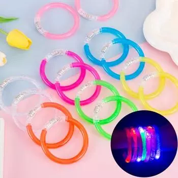 15 шт. светодиодный светящийся браслет-переключатель светится темным светом вкл./выкл. в течение 8-12 ч. Время свечения. Мигающий светодиод.