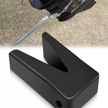 181440 Резиновый V-блок с отверстием для крепления к транцевой защите для лодок Tracker Marine с Y-образной рамой