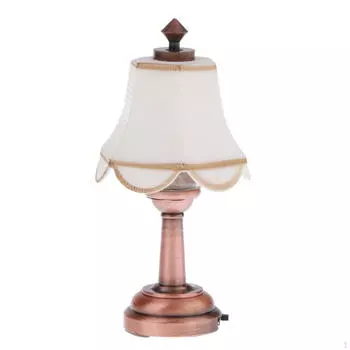 1:12-масштабная светодиодная настольная лампа для кукольного домика на батарейках, винтажная металлическая основа с абажуром