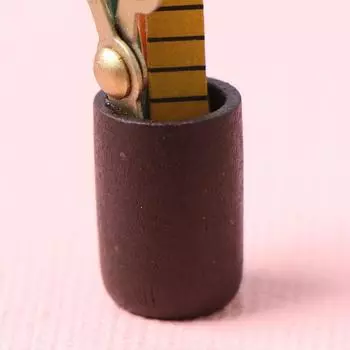 1:12 миниатюрных держателей для ручек кукольного домика с ножницами и линейкой для карандашей