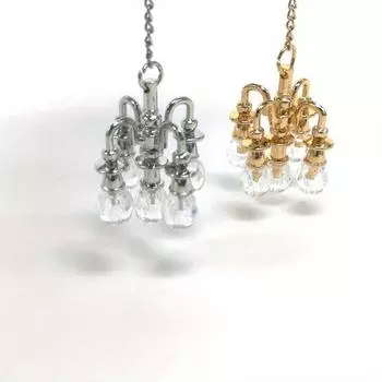 1:12 золотых/серебряных люстр с пятью головками, миниатюрная еда, игровая сцена, хрустальная световая модель, аксессуары для кукольного дома золотистый