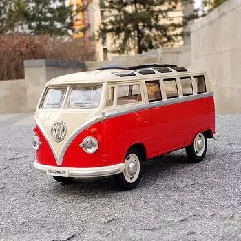 1:24 Volkswagen VW T1 BUS, литой игрушечный автомобиль из сплава, модель автомобиля, звук и свет, детская игрушка, коллекционные предметы, подарок зелёный