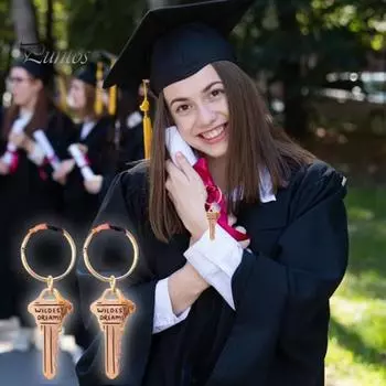 1/2/4 шт. брелок для ключей Wildest Dreams, прочный металлический портативный золотой брелок в форме ключа, держатель для сумки, рюкзака, подвесного украшения, подарка на выпускной 1pc