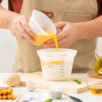 1/2/4Pcs Silicone Measuring Cup with Scale 250ml/500ml Transparent Measuring Cup Heat Resistant Soft Measuring Cup Baking Tool
