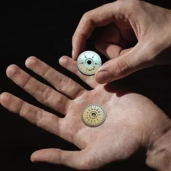 1/2 шт. карманная измерительная линейка для монет, сверхпрочная имперская метрическая шкала, измерительный диск, портативный дорожный точный металлический измерительный инструмент 1pc