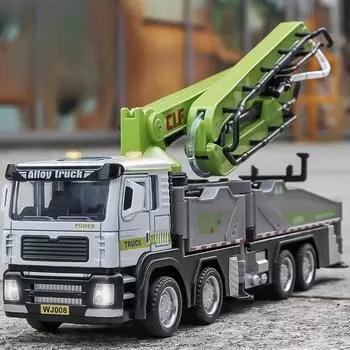1/32 Бетононасосная пожарная машина Модель игрушечного сплава Корпус инерционный распылитель воды Инженерные модели машин для подарков на День детей зелёный