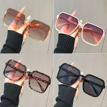 1/4 PC S Fashion Square Plastic Frame Women Sunglasses For Men Daily Life Shades Eyewear Accessories.