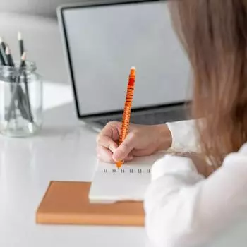 1/4 шт. стираемые гелевые ручки с 0,7 мм стержнем в форме мультяшных животных, гладкие пишущие чернила, чувствительные к температуре, стираемые нейтральные ручки A