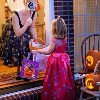 1-60 шт. Подарочные пакеты для конфет на Хэллоуин, пакеты для сладостей или гадостей на Хэллоуин, сумка-тоут с ручкой, подарочные пакеты для детей на вечеринку в честь Хэллоуина 1PC чёрный