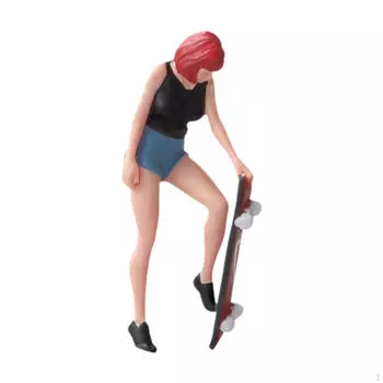 1/64 Miniature Figure Skateboard Girl Resin Tiny People Figurine Human Model for Projects