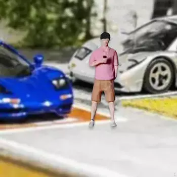 1:64 Миниатюрная Фигурка Макет Человек Играющий Телефон Сцена Модель Персонаж Диорамы Раскрашенный Вручную Поезд