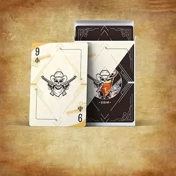 1 колода карт и 50 круглых игровых реквизитов Игральные карты с рисунком пустынного ковбоя Черная рубашка с желтым ядром Игральные карты Desert Cowboy