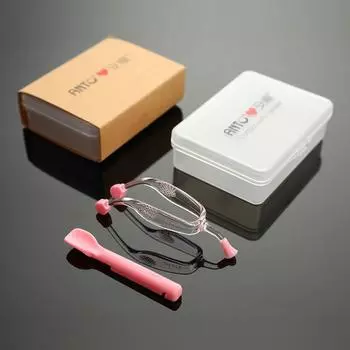 1 комплект контактных линз, приспособление для вставки и снятия контактных линз, силиконовый пинцет с мягким наконечником, футляр