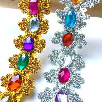 1 м/3,28 фута в каждой упаковке. Ленты для шитья своими руками, галстуки со стразами и хрустальной отделкой, идеально подходящие для украшения платьев, сумок и обуви.