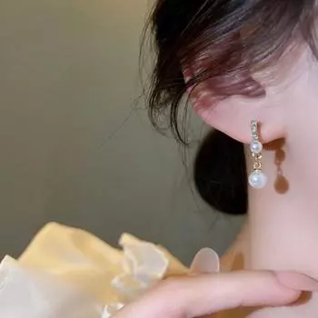 1 пара элегантных серег-гвоздиков с искусственным жемчугом и стразами с кисточками, женские серьги-гвоздики для пирсинга, подарок на день рождения золотистый