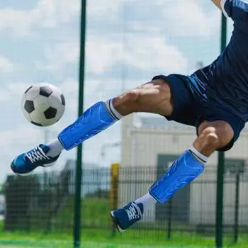 1 пара футбольных щитков для детей подросткового возраста, утолщенные, с мягкой подкладкой, удобная одежда, профессиональные накладки на голень с регулируемыми двойными эластичными ремнями, предотвращающие жёлтый