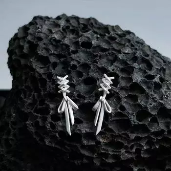 1 пара готических аксессуаров панк-сережек с бантом серебряного цвета, серьги-крестики с кисточками 1 Pair