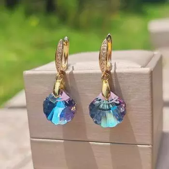 1 пара модных и красочных висячих серег в форме ракушки из искусственного кристалла для женщин, ювелирные изделия с кубическим цирконием, аксессуары для вечеринок разноцветный
