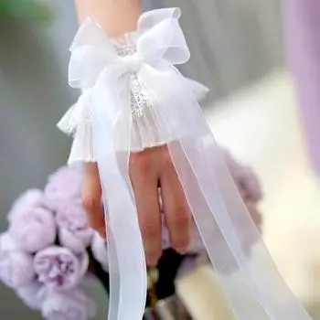 1 пара модных милых шикарных декоративных эластичных нарукавников с кружевным бантом и лентой, оборками белый