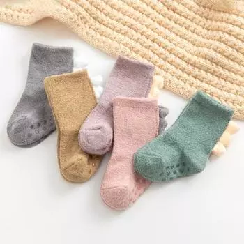 1 пара носков для малышей, толстые красивые нескользящие подошвы, трехмерные мягкие согревающие детские носки из кораллового флиса в стиле динозавра для сна M хаки